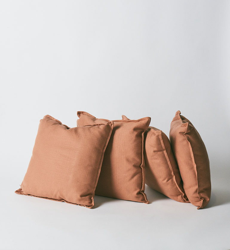 Coussin en toile terracotta vintage